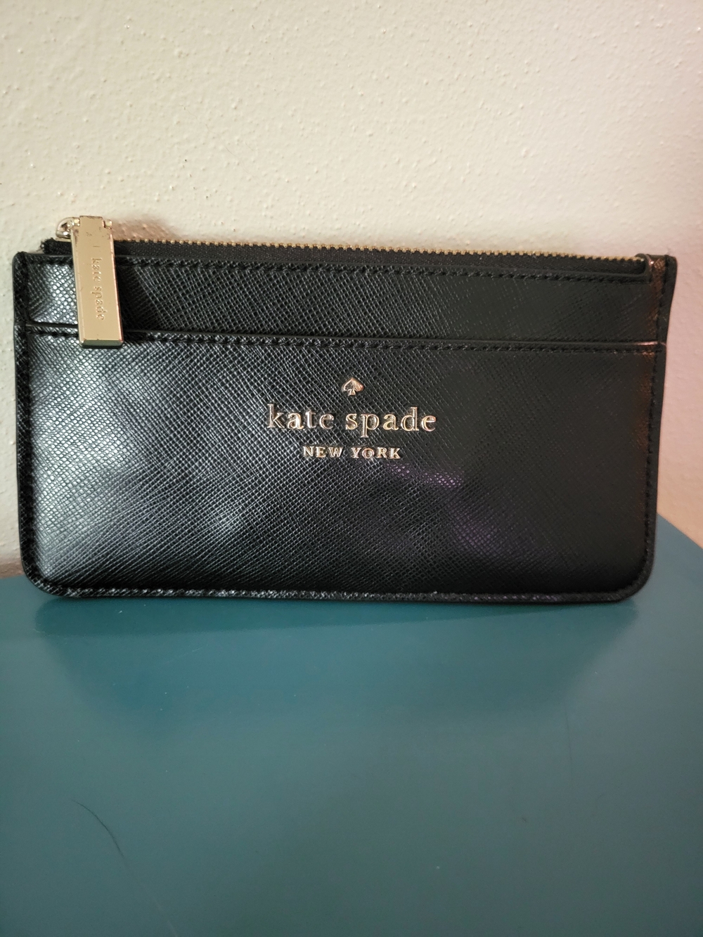 kate spade black leather card & key holder with gold-tone logo